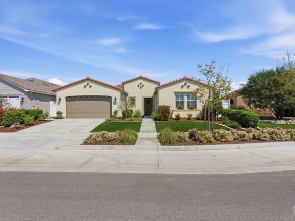 2320 Morvale Lane, Bakersfield, CA 93311