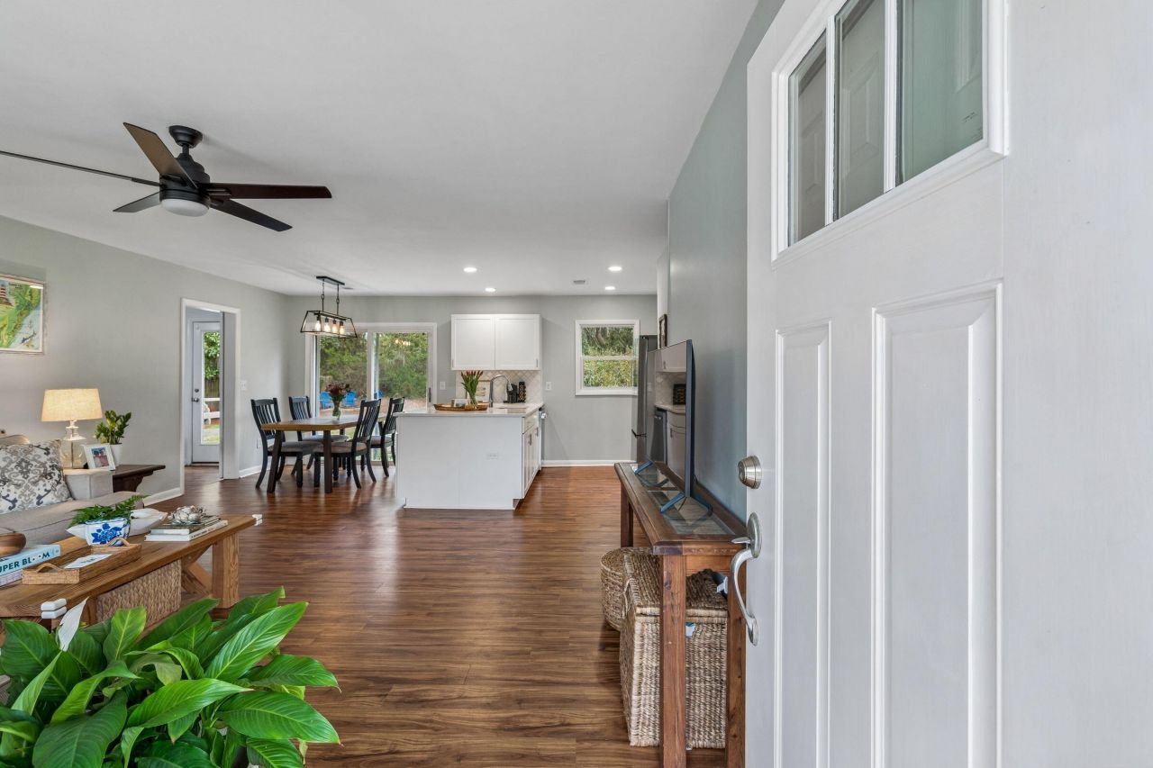 662 Schooner Road Photo 10