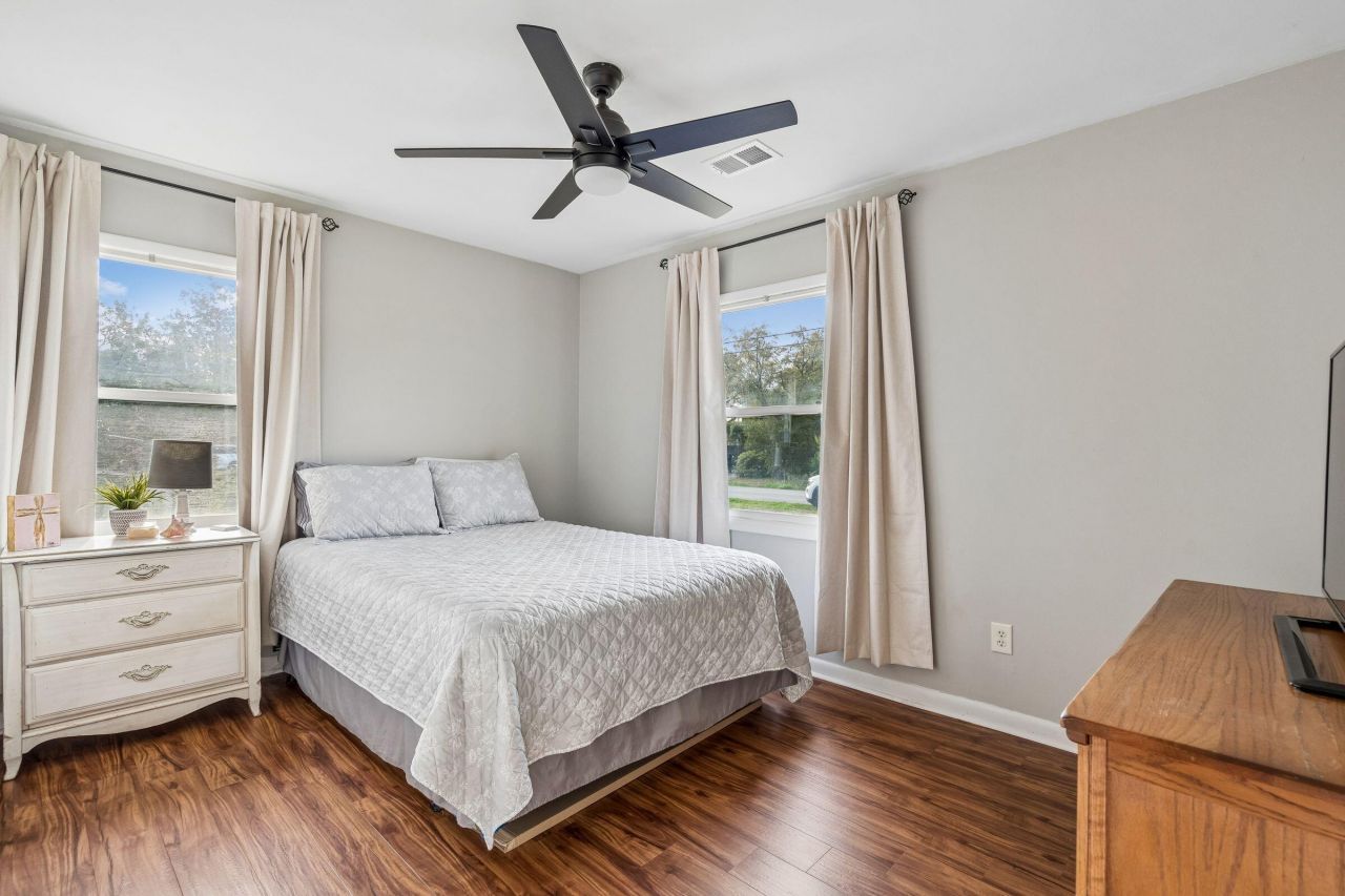 662 Schooner Road Photo 38