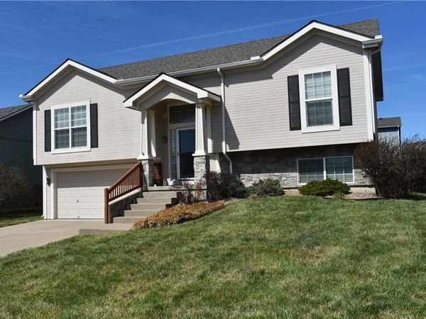 804 Glenview Street, Leavenworth, KS 66048