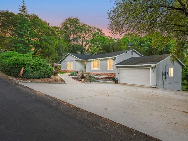 23493 Rolling Hills Ct, Auburn, CA 95602