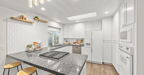 23493 Rolling Hills Ct, Auburn, CA 95602 Photo