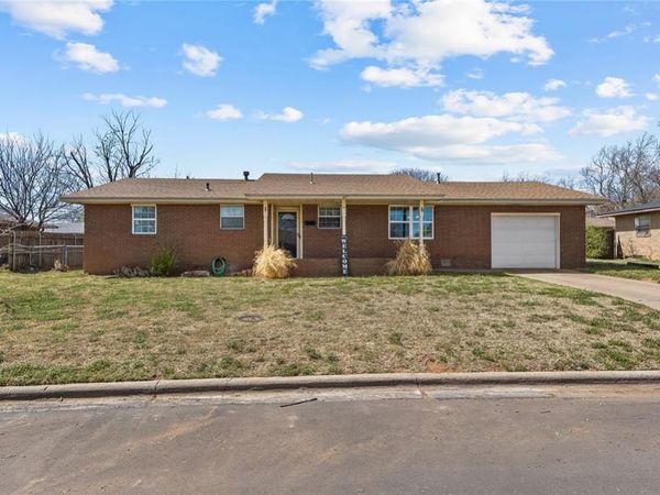617 N Nevada Street, Weatherford, OK 73096