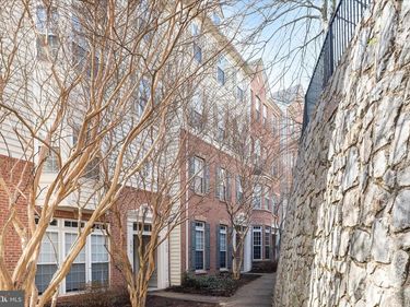 2464 EASTBOURNE DRIVE , WOODBRIDGE, VA 22191