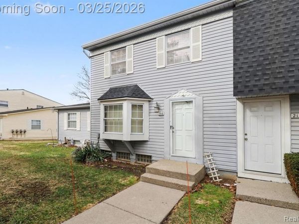 216 Lake Village Drive, Walled Lake, MI 48390