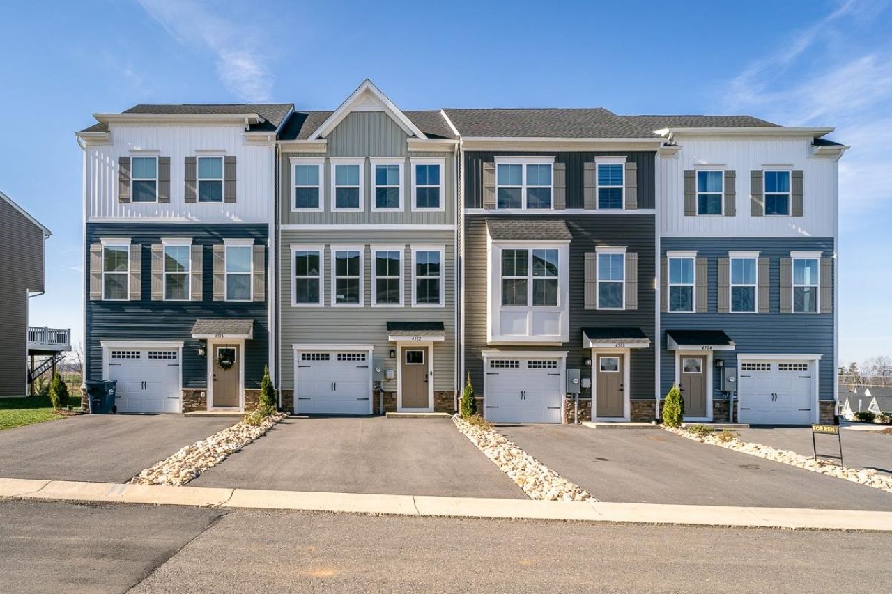 4512 FOUNTAINBRIDGE CT primary photo