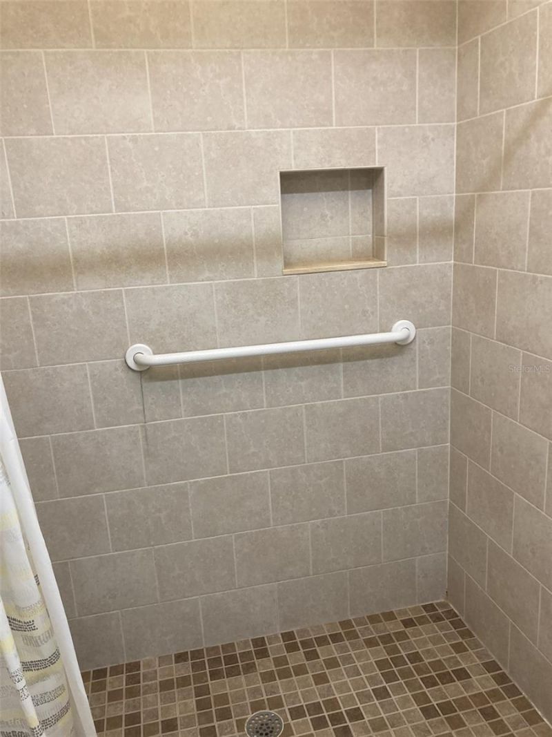 202 47th Avenue Drive W, Unit 135, Bradenton, FL 34207 Photo