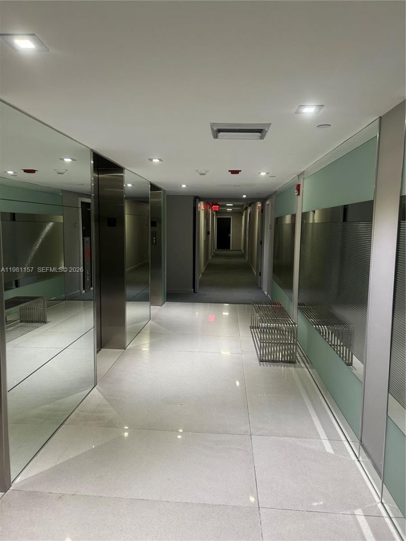 20301 W Country Club Dr, Unit 1224, Aventura, FL 33180 Photo