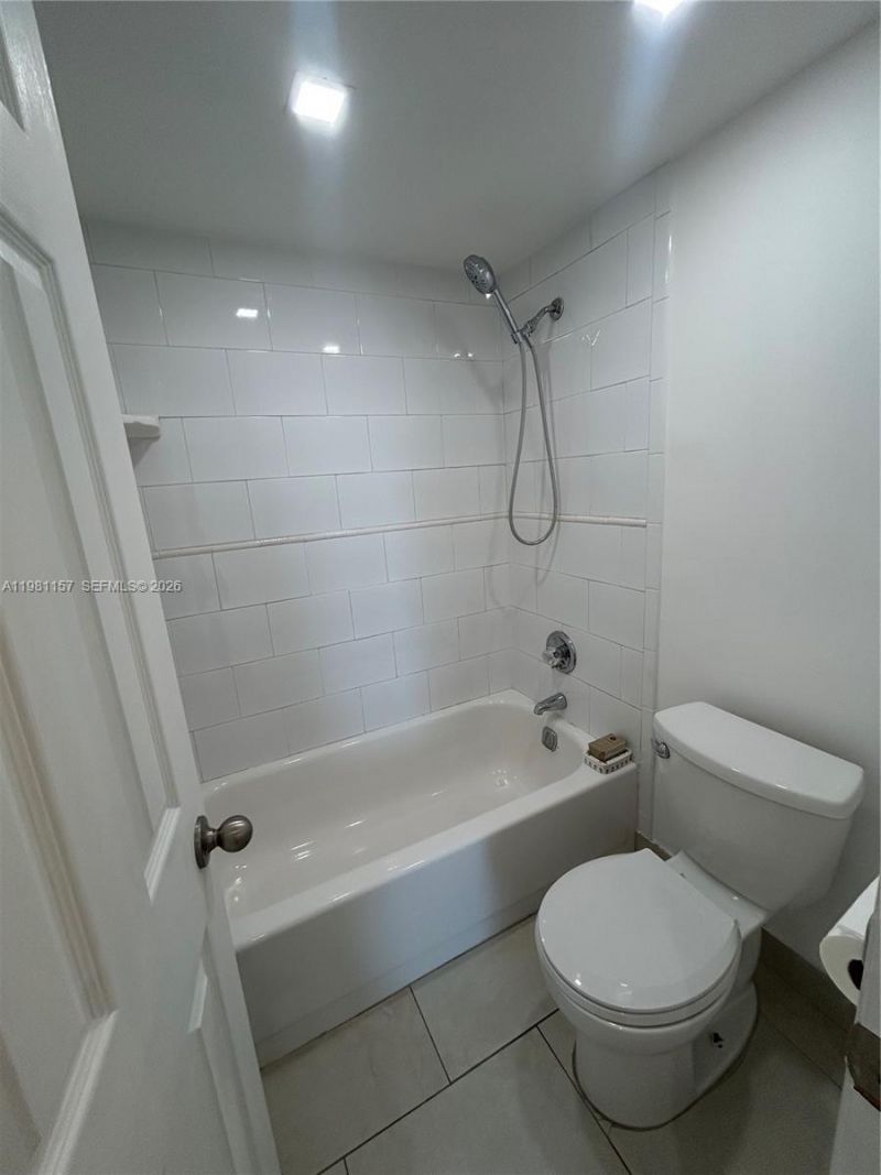 20301 W Country Club Dr, Unit 1224, Aventura, FL 33180 Photo
