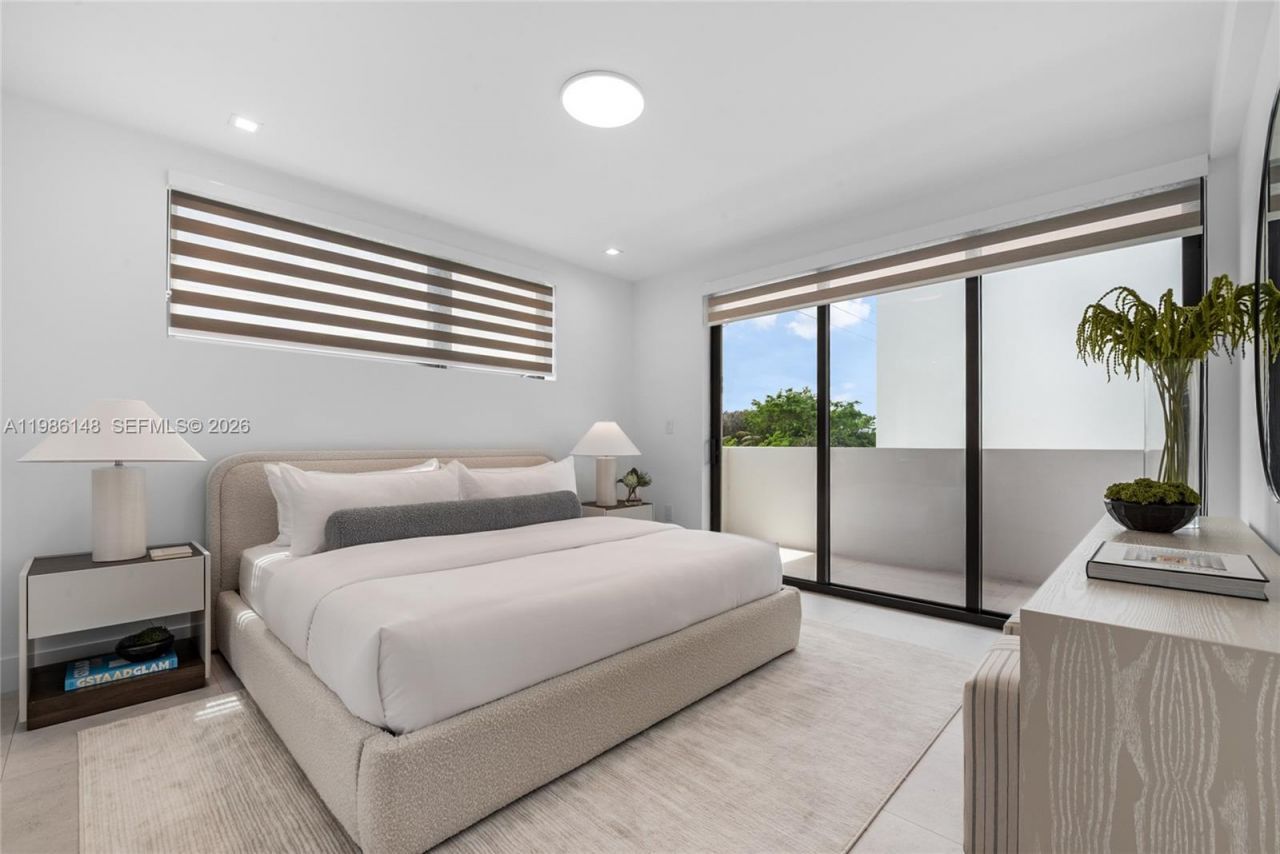 721 SW 11th Street , Unit A, Miami, FL 33129 Photo