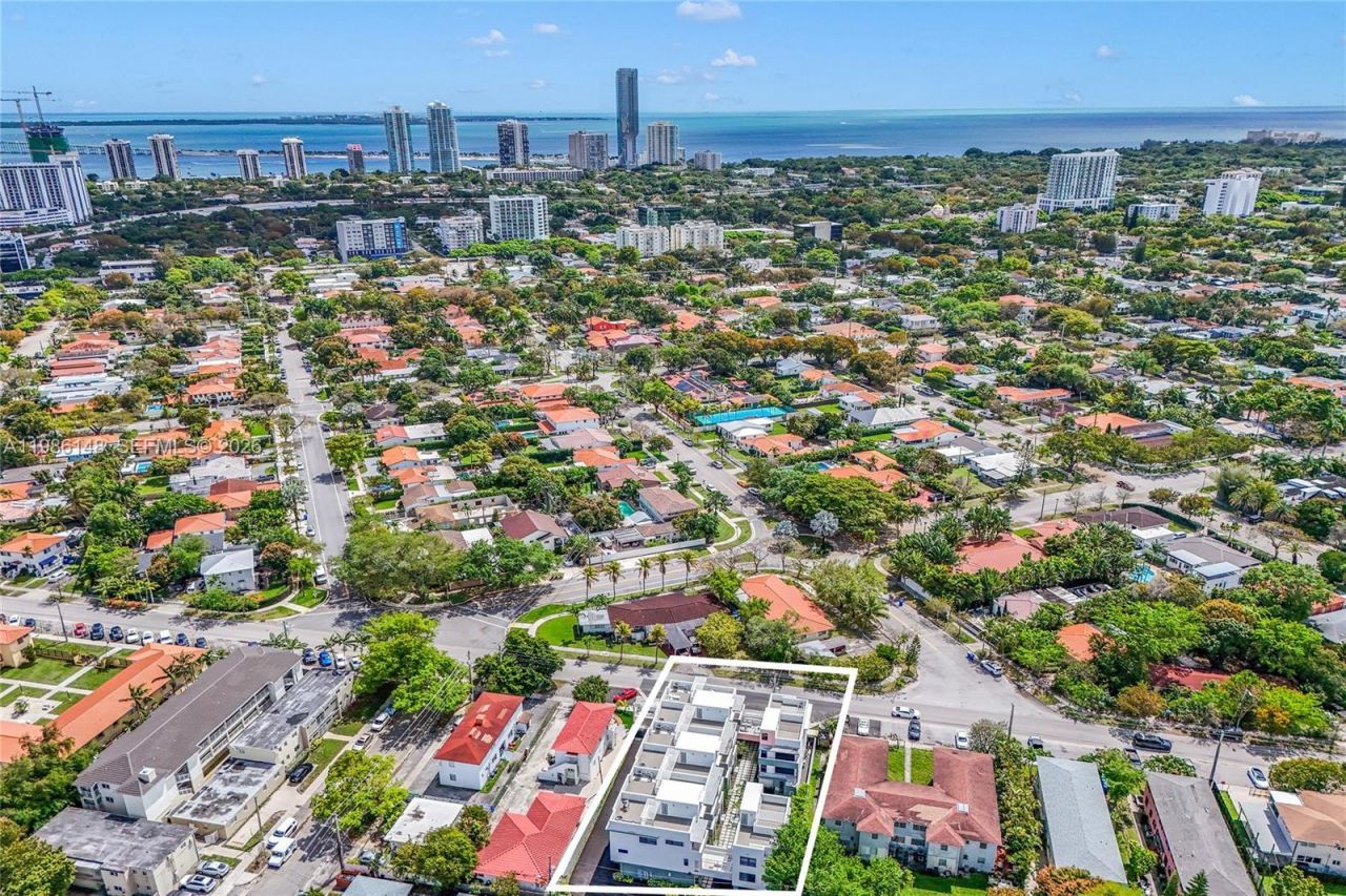 721 SW 11th Street , Unit A, Miami, FL 33129 Photo