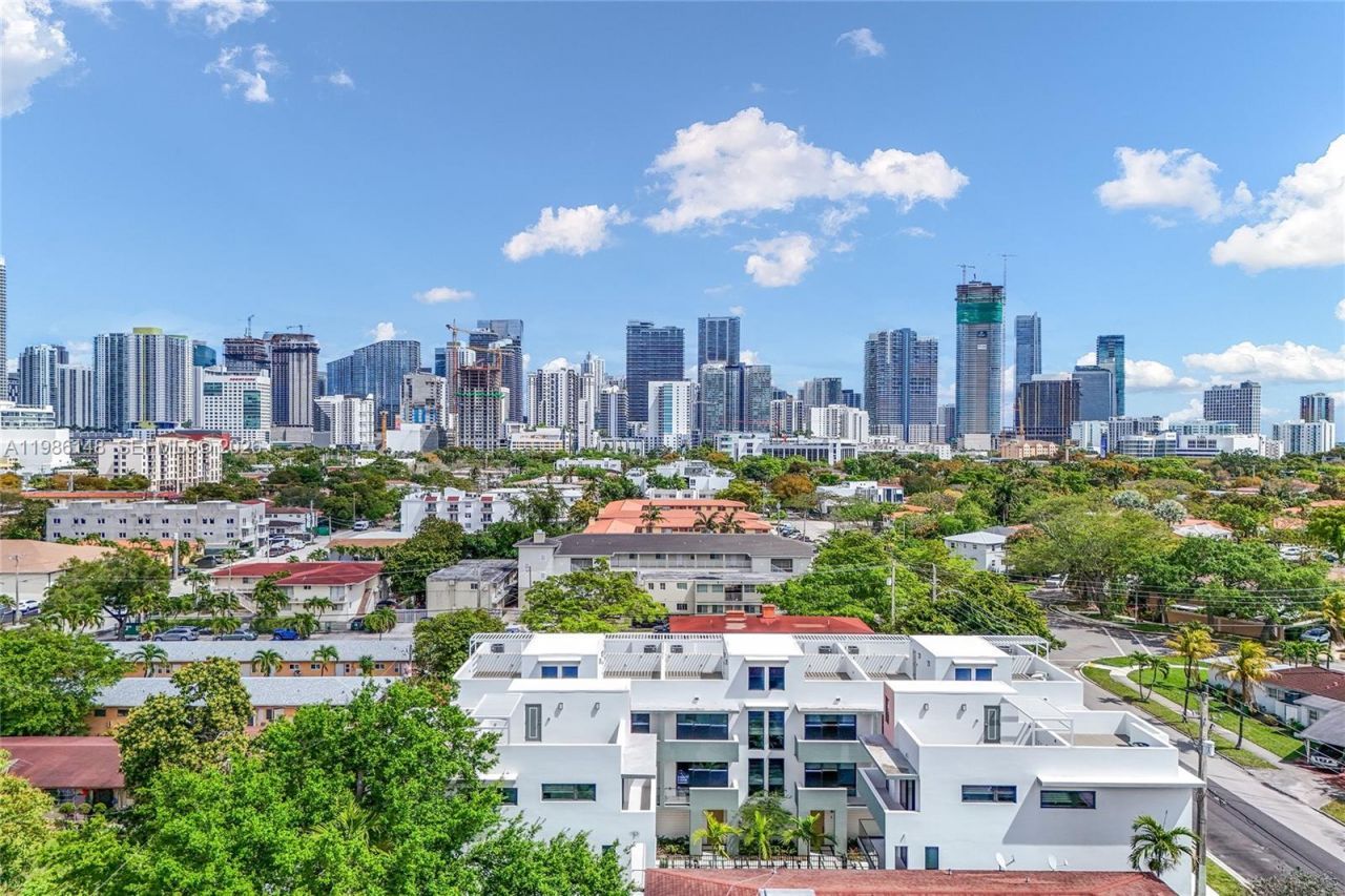 721 SW 11th Street , Unit A, Miami, FL 33129 Photo