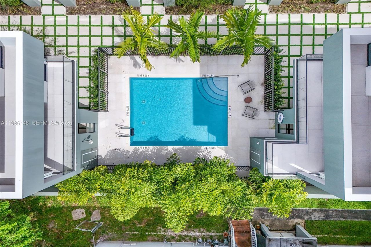 721 SW 11th Street , Unit A, Miami, FL 33129 Photo