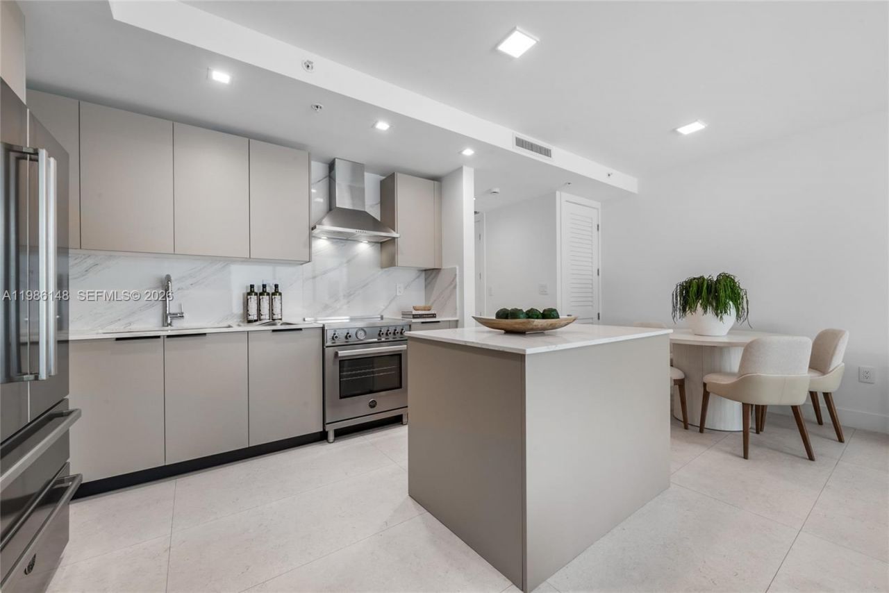 721 SW 11th Street , Unit A, Miami, FL 33129 Photo