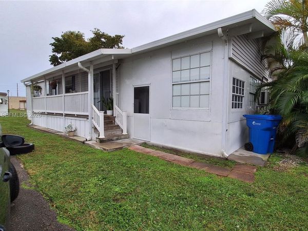 3240 SW 50 Ter , Davie, FL 33314