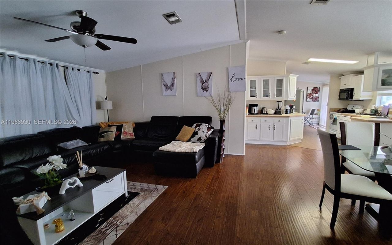 3240 SW 50 Ter , Davie, FL 33314 Photo