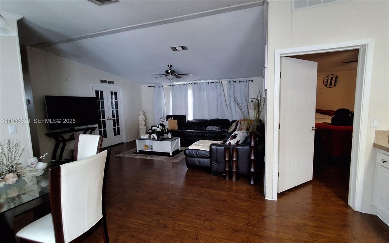 3240 SW 50 Ter , Davie, FL 33314 Photo