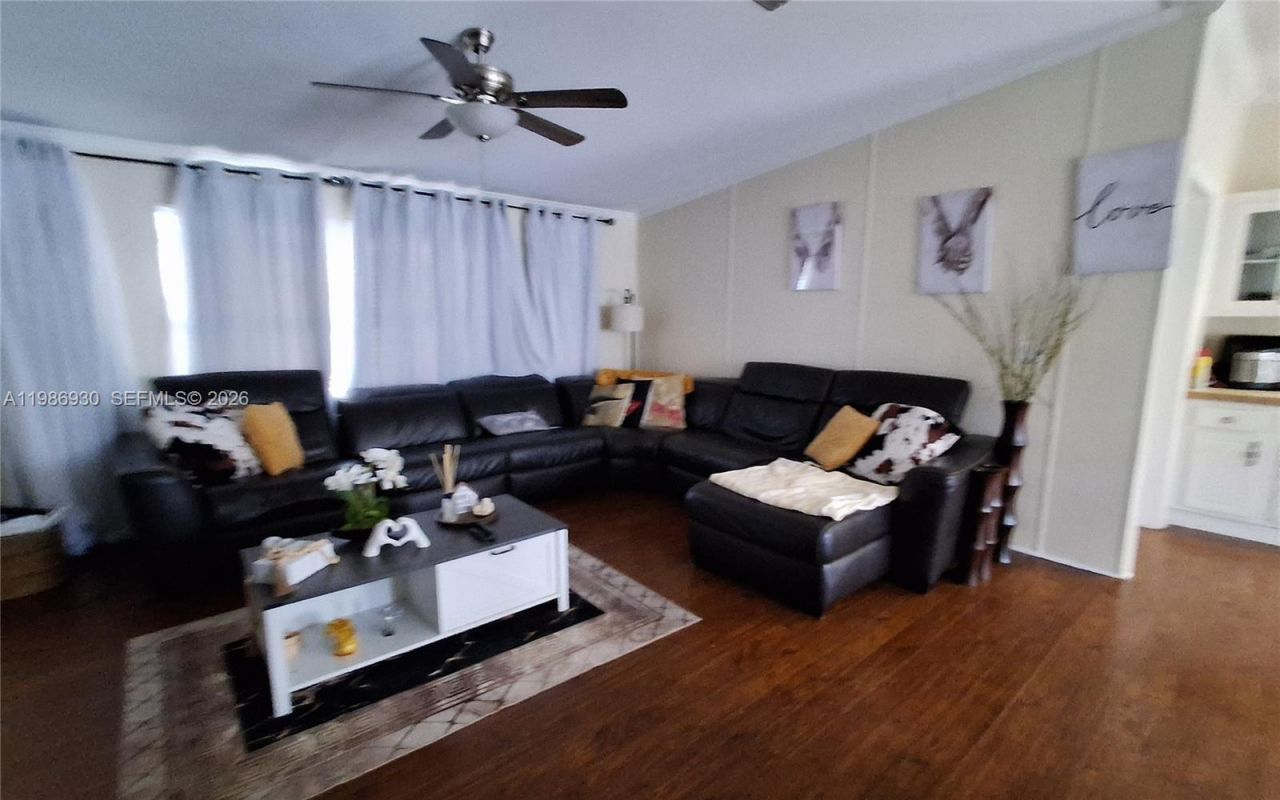 3240 SW 50 Ter , Davie, FL 33314 Photo