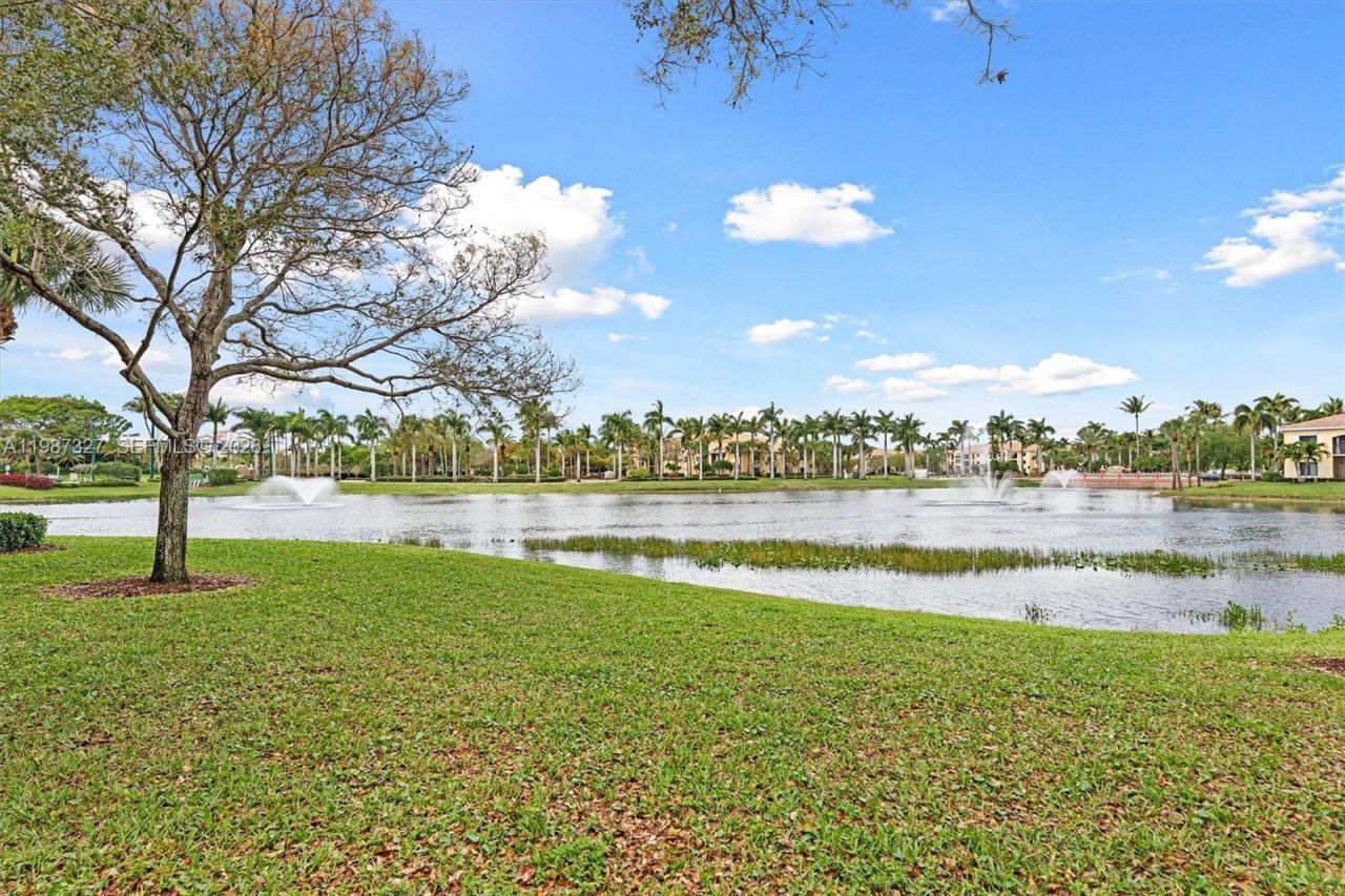 2725 Anzio Ct , Unit 307, Palm Beach Gardens, FL 33410 Photo
