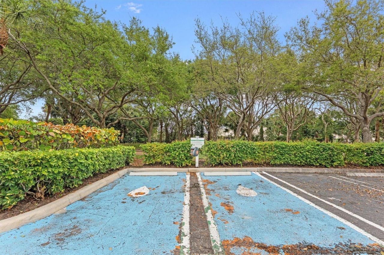 2725 Anzio Ct , Unit 307, Palm Beach Gardens, FL 33410 Photo