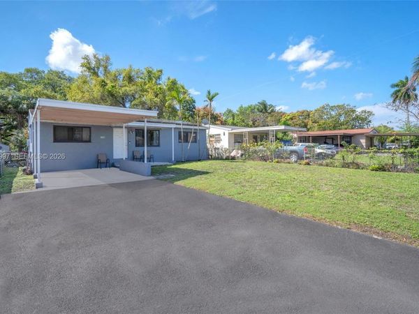 1350 Kasim St, Opa-Locka, FL 33054