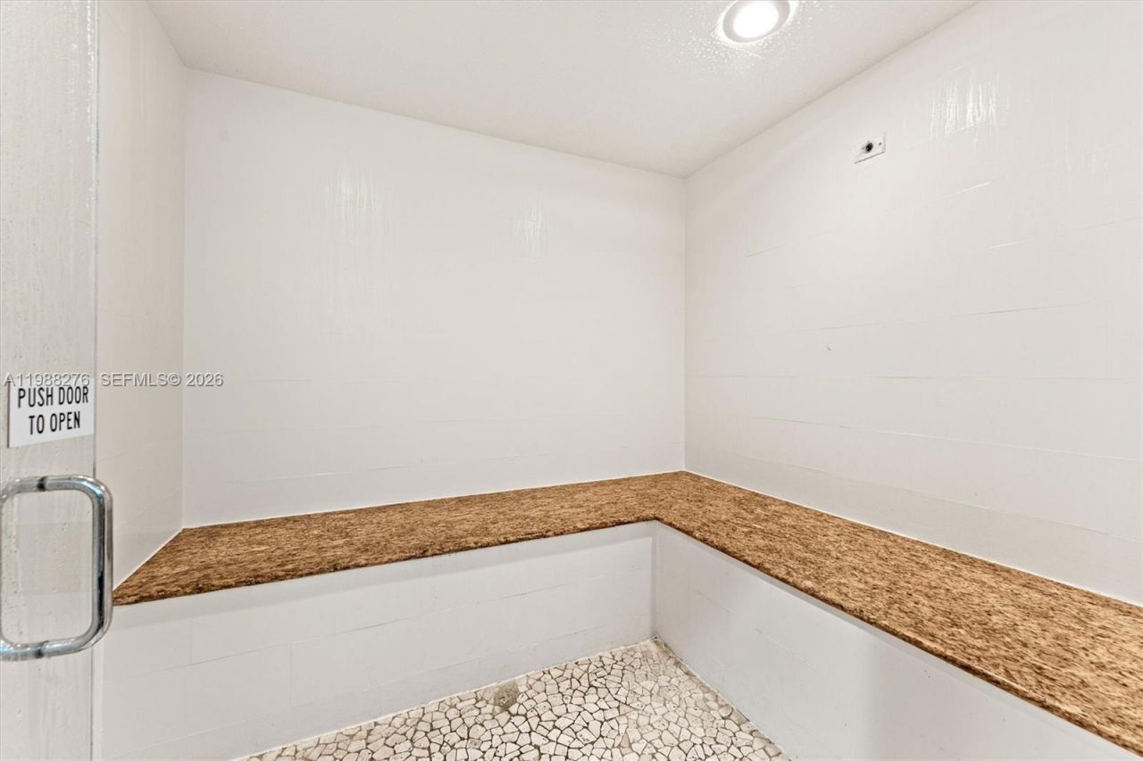 2725 Anzio Ct , Unit 307, Palm Beach Gardens, FL 33410 Photo