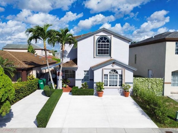 13921 SW 164th St , Miami, FL 33177