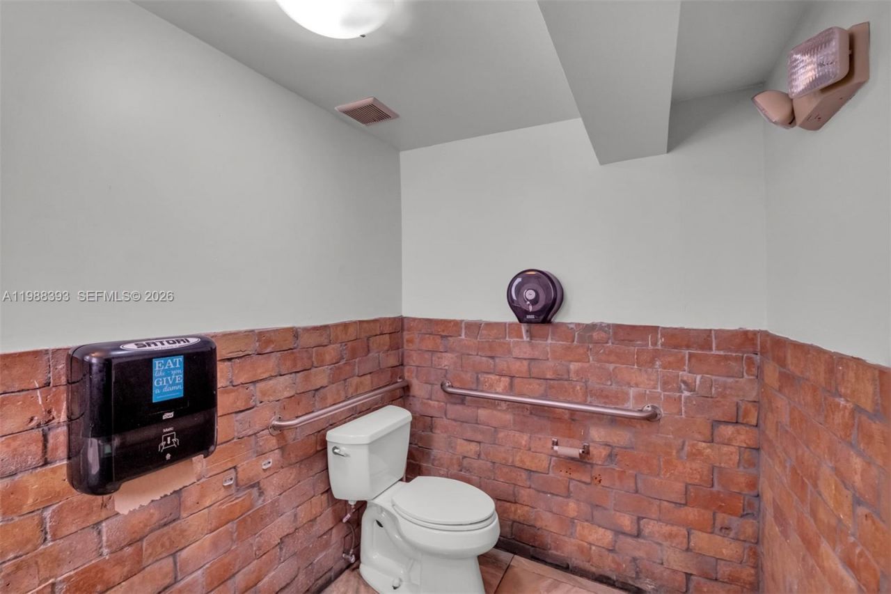 646 NE 79th St, Miami, FL 33138 Photo