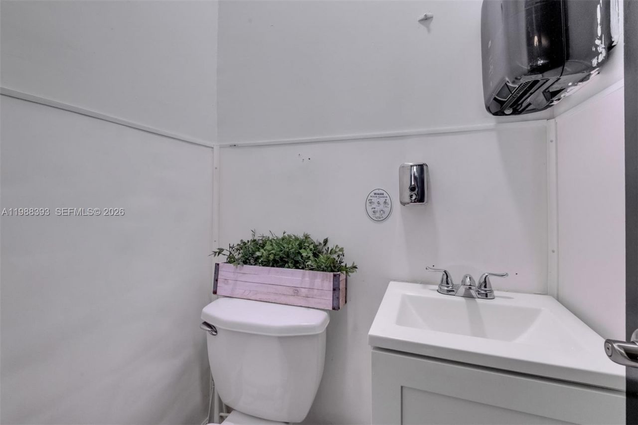 646 NE 79th St, Miami, FL 33138 Photo