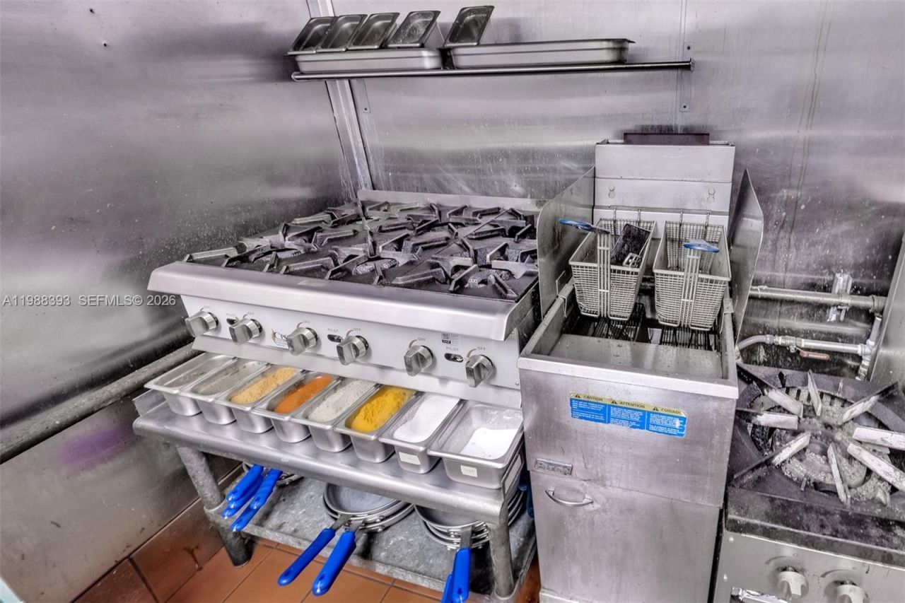 646 NE 79th St, Miami, FL 33138 Photo