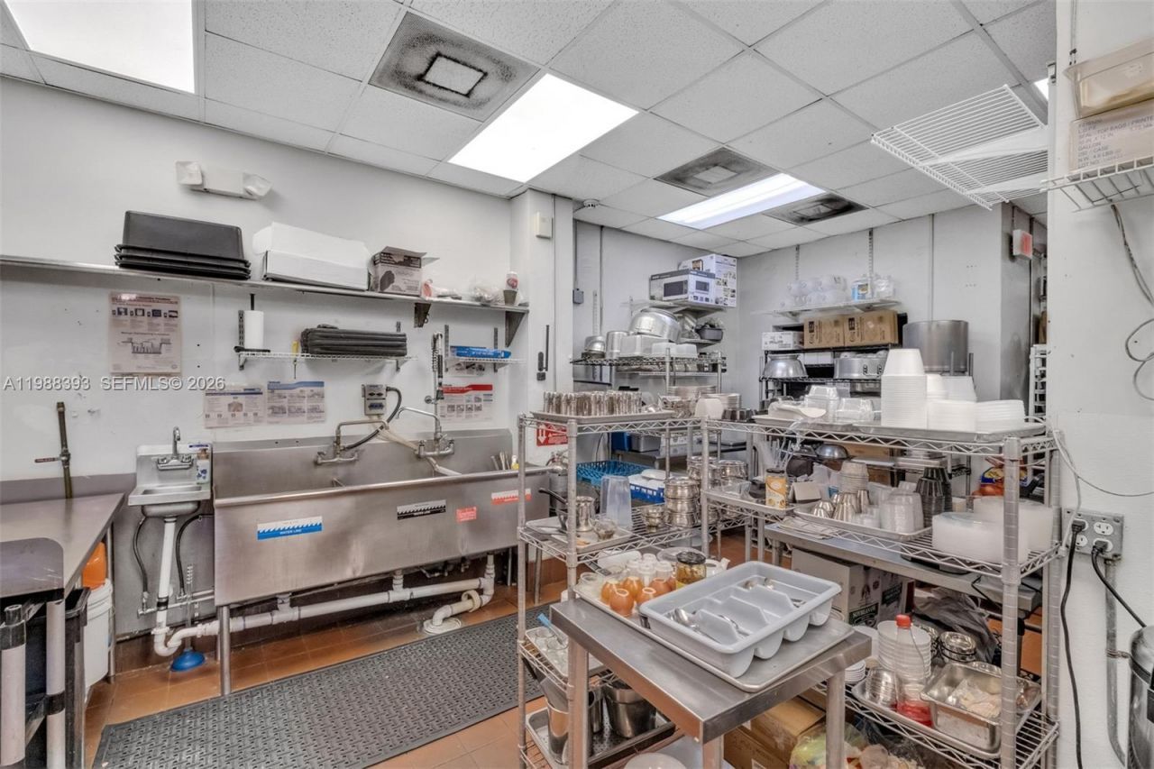 646 NE 79th St, Miami, FL 33138 Photo