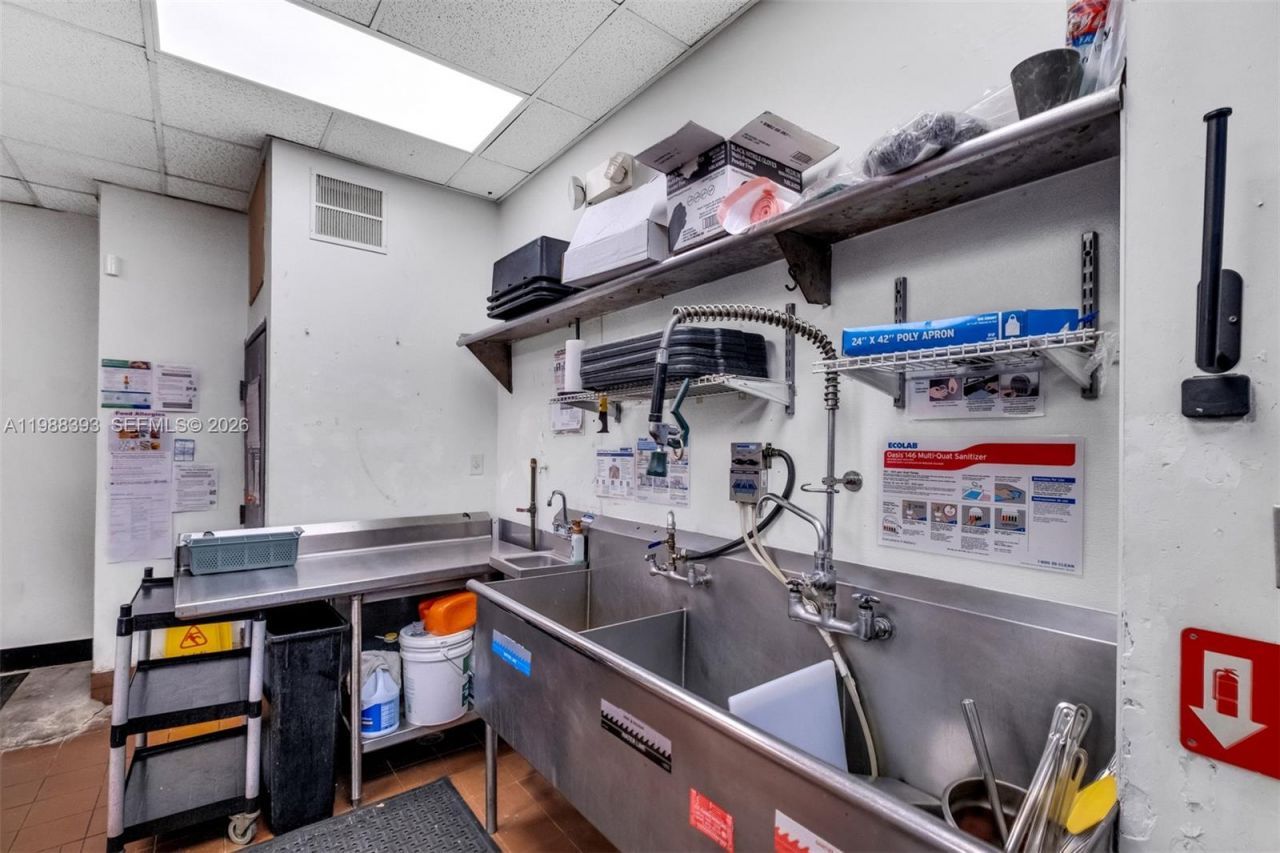 646 NE 79th St, Miami, FL 33138 Photo