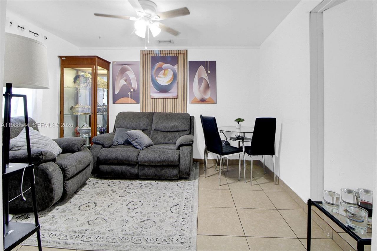 2900 NW 95th St, Miami, FL 33147 Photo