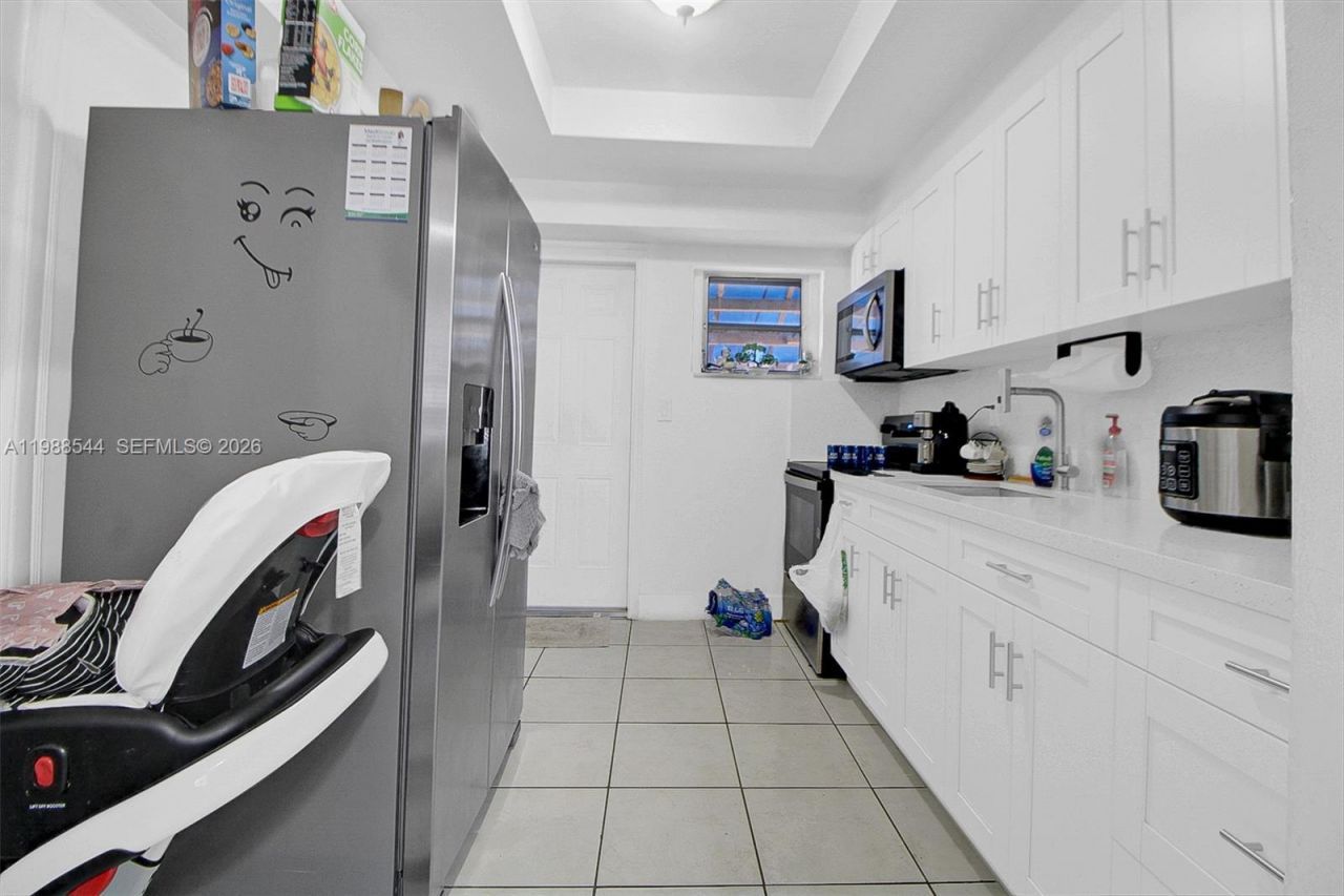 2900 NW 95th St, Miami, FL 33147 Photo