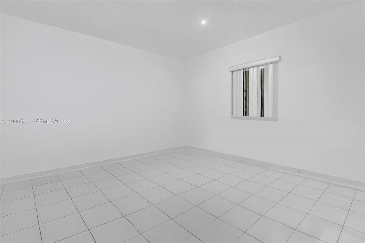 2900 NW 95th St, Miami, FL 33147 Photo