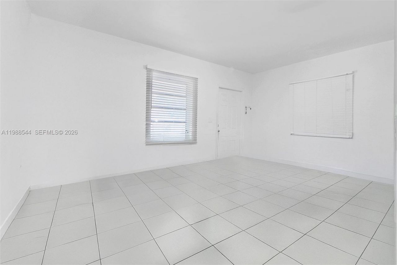 2900 NW 95th St, Miami, FL 33147 Photo