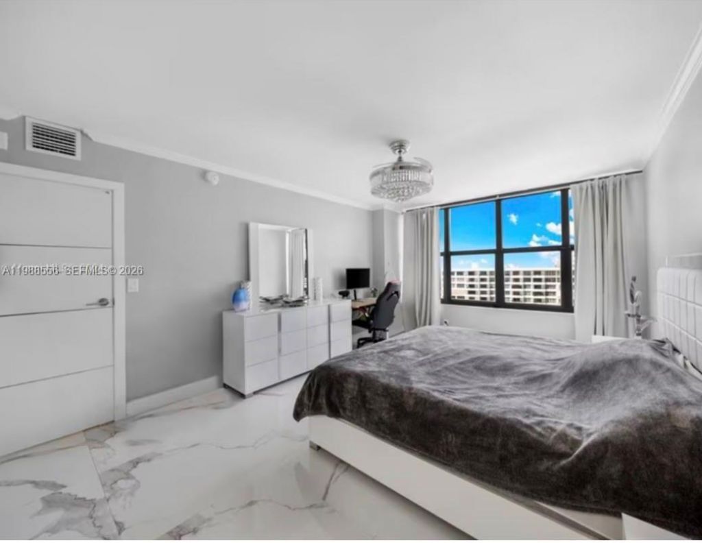 2500 Parkview Dr, Unit 2119, Hallandale Beach, FL 33009 Photo