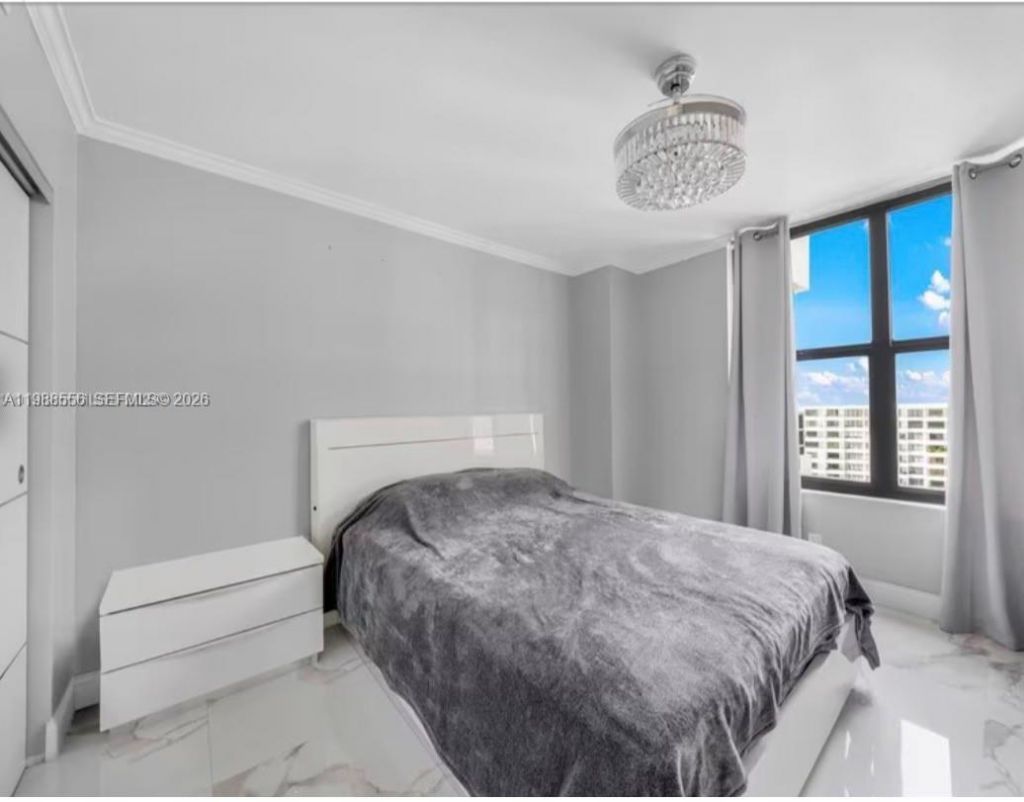 2500 Parkview Dr, Unit 2119, Hallandale Beach, FL 33009 Photo