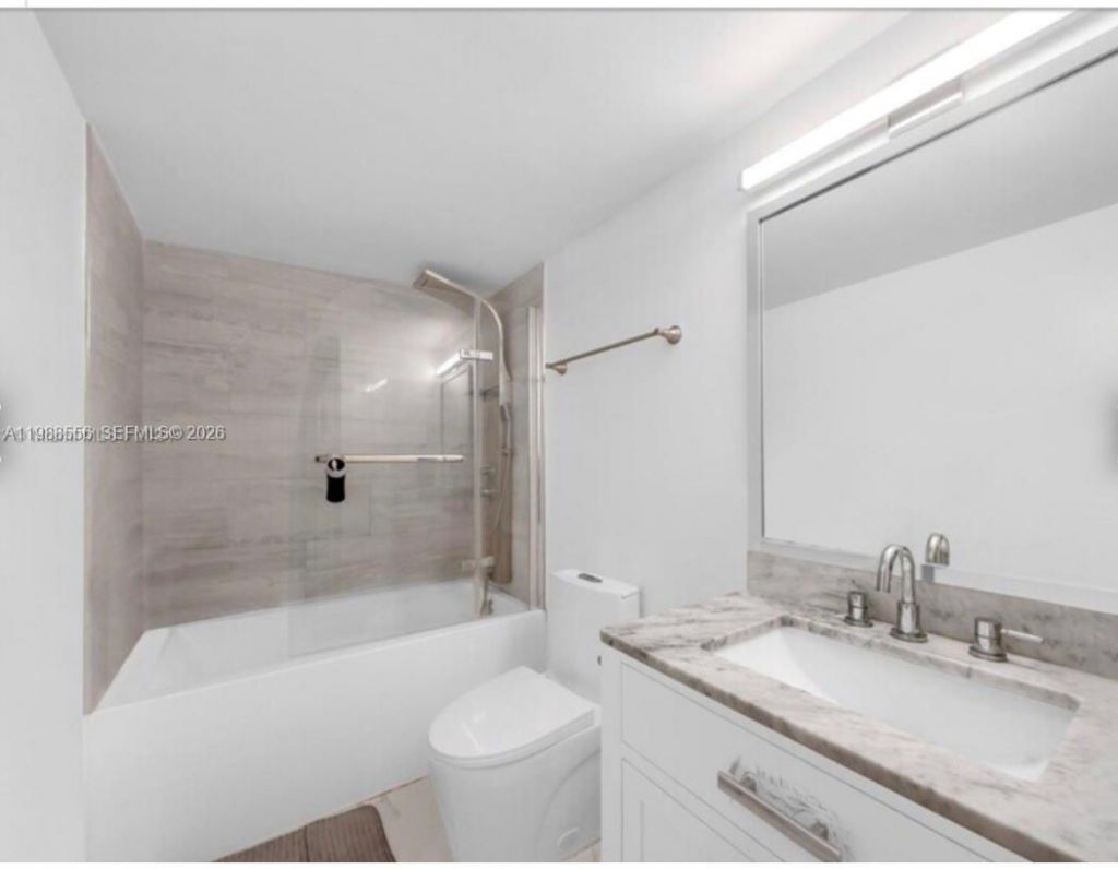 2500 Parkview Dr, Unit 2119, Hallandale Beach, FL 33009 Photo