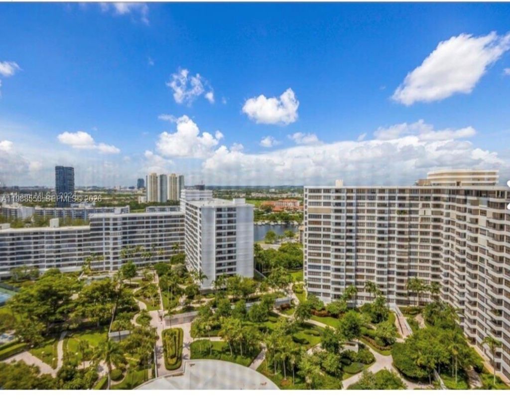 2500 Parkview Dr, Unit 2119, Hallandale Beach, FL 33009 Photo