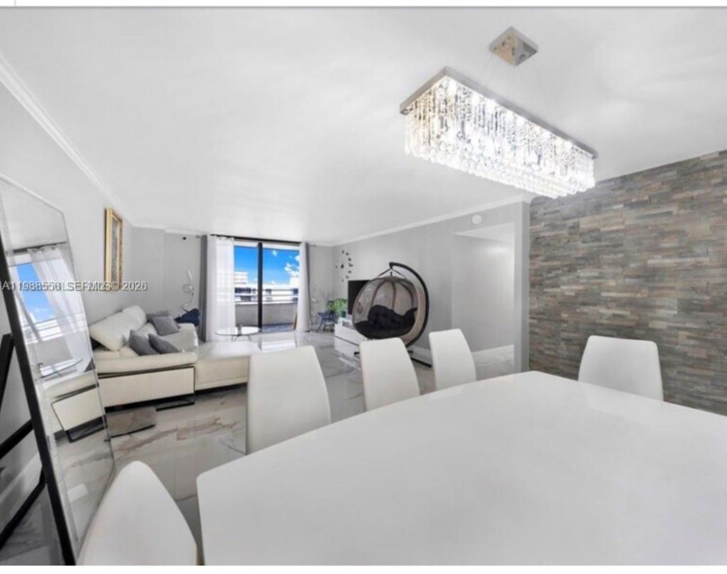 2500 Parkview Dr, Unit 2119, Hallandale Beach, FL 33009 Photo