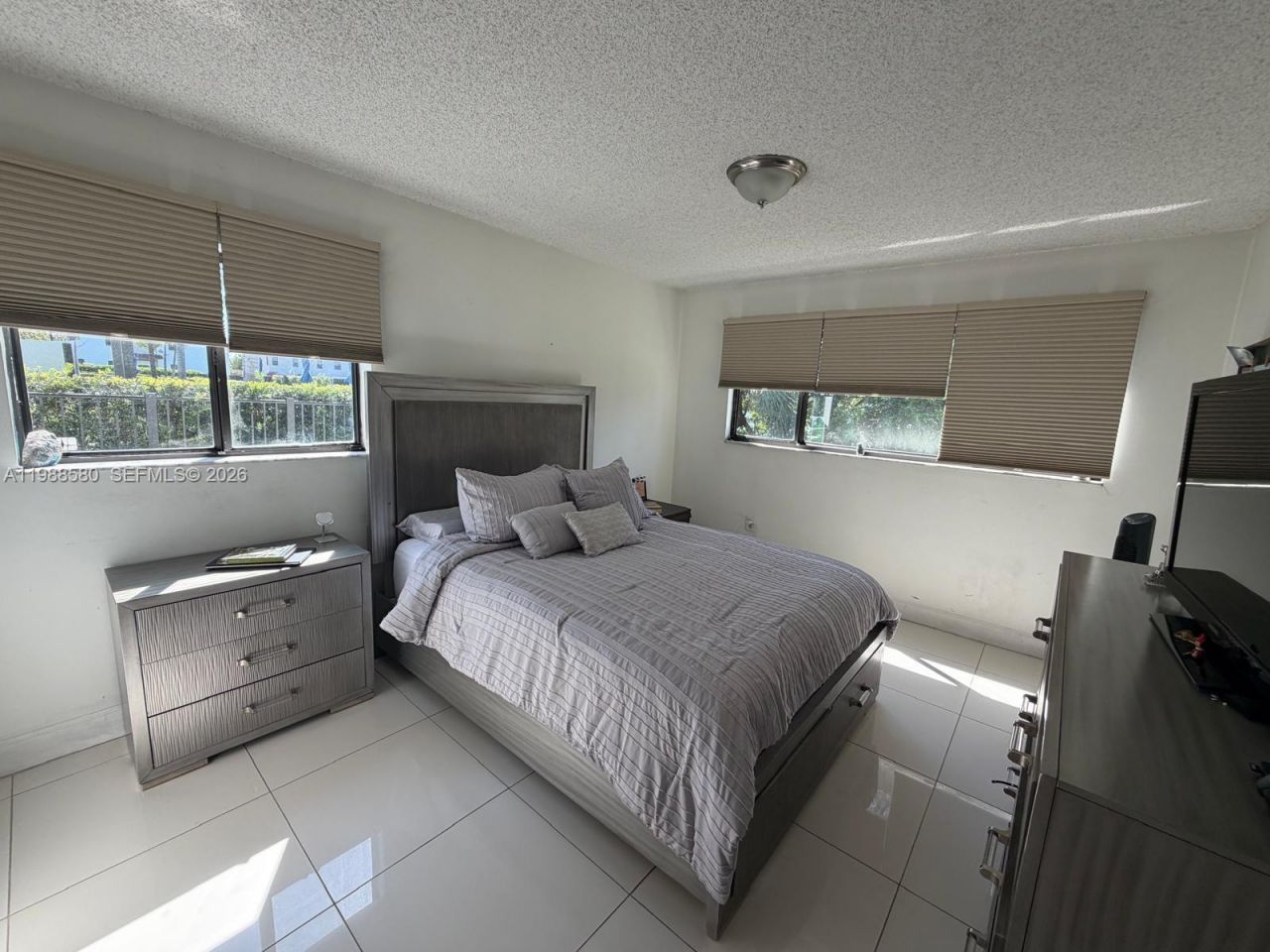 468 NE 206th Ln, Unit 102, Miami, FL 33179 Photo