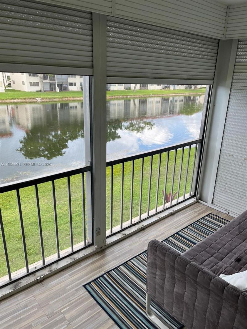 361 S Hollybrook Dr , Unit 206, Pembroke Pines, FL 33025 Photo