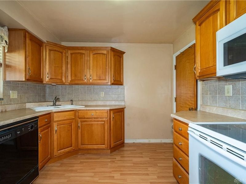 639 Storms Road, Kettering, OH 45429 Photo 11