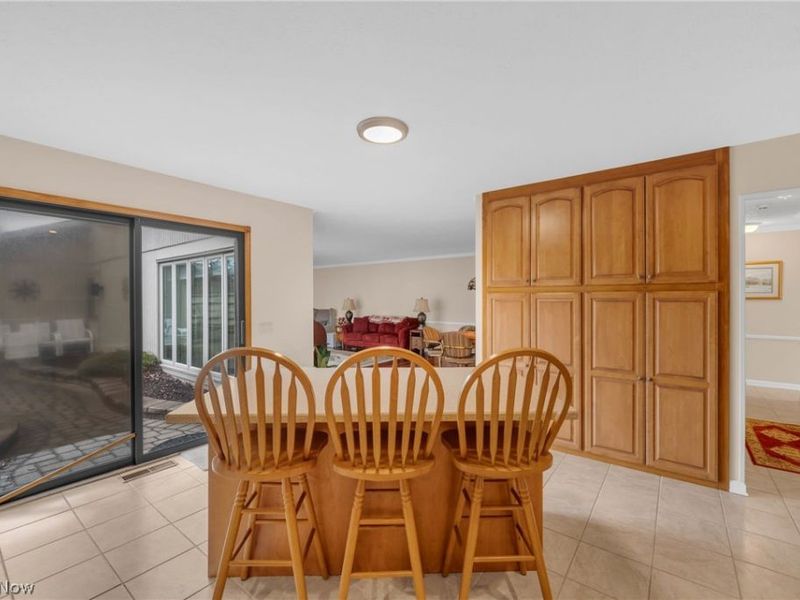 22137 Meadownorth Court, Strongsville, OH 44149 Photo 12