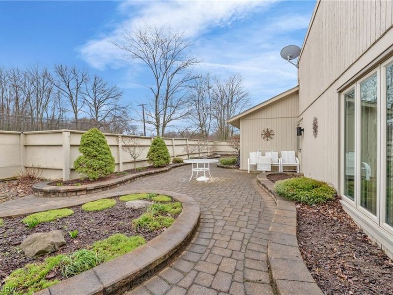 22137 Meadownorth Court, Strongsville, OH 44149 Photo 31