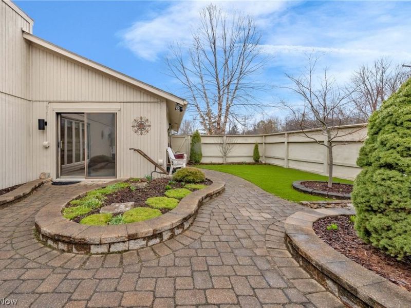 22137 Meadownorth Court, Strongsville, OH 44149 Photo 32