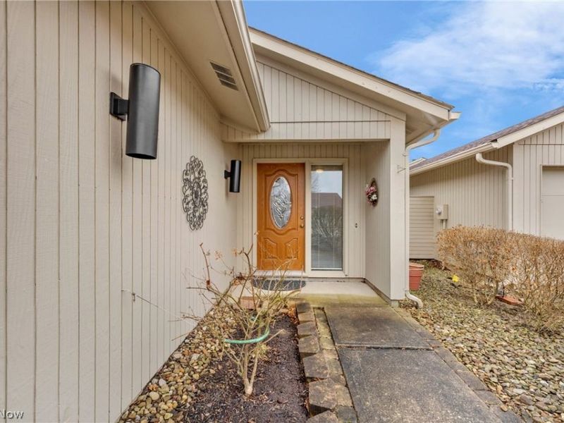 22137 Meadownorth Court, Strongsville, OH 44149 Photo 4