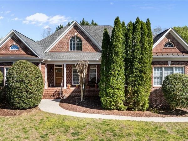 2403 North Beech Lane , Greensboro, NC 27455