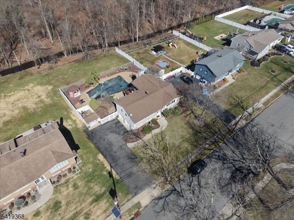 49 Laguna Dr, Wayne, NJ 07470